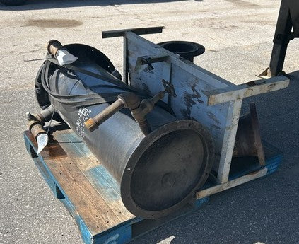 700 kW Continuous, Waukesha L7042GU Natural Gas Generator Set, only 1,199 hours!, 480Y / 277 Volts, 1,200 RPM, Radiator