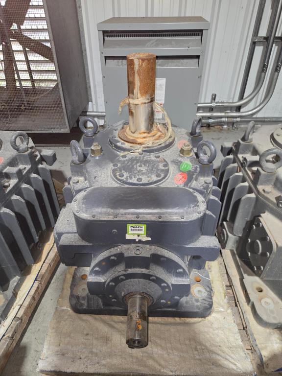 Falk Gear Drive For Cooling Tower, Matches With 150 HP WEG Motor (New / Unused), 2275CTAC2AU9-529 Year 2022 Type CTA 198hp Cooling Tower Enclosed Gear Drive. Ratio 9.5:1, Oil Capacity 8 Gallons. Input 1750rpm/Output184rpm, Texas