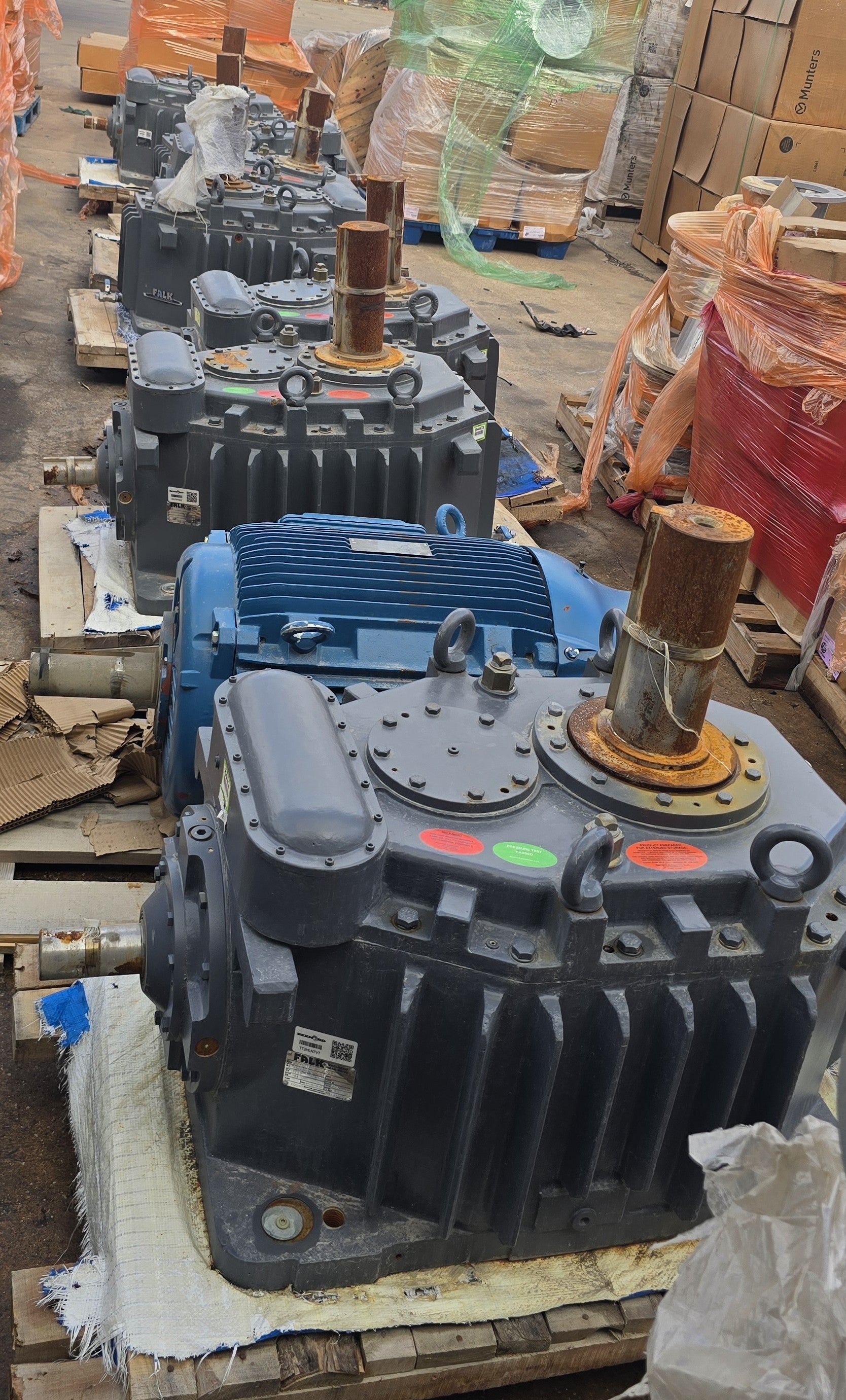 Falk Gear Drive For Cooling Tower, Matches With 150 HP WEG Motor (New / Unused), 2275CTAC2AU9-529 Year 2022 Type CTA 198hp Cooling Tower Enclosed Gear Drive. Ratio 9.5:1, Oil Capacity 8 Gallons. Input 1750rpm/Output184rpm, Texas