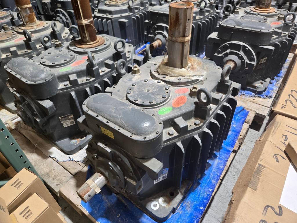 Falk Gear Drive For Cooling Tower, Matches With 150 HP WEG Motor (New / Unused), 2275CTAC2AU9-529 Year 2022 Type CTA 198hp Cooling Tower Enclosed Gear Drive. Ratio 9.5:1, Oil Capacity 8 Gallons. Input 1750rpm/Output184rpm, Texas