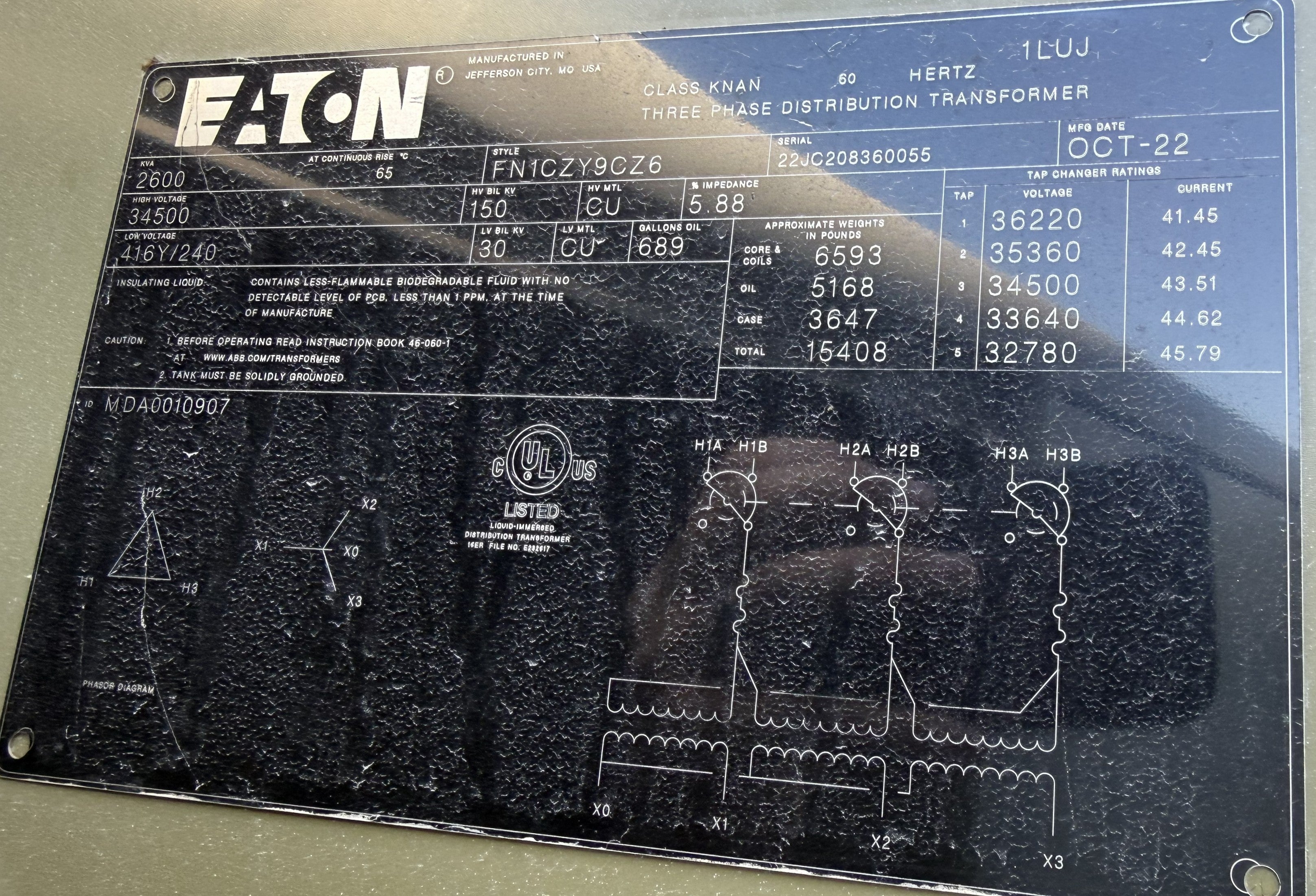 2,600 kVA Eaton Pad Mounted Transformer; HV 34,500; LV 416Y/240; FR3; Copper; Unused; SN 22JC208360055