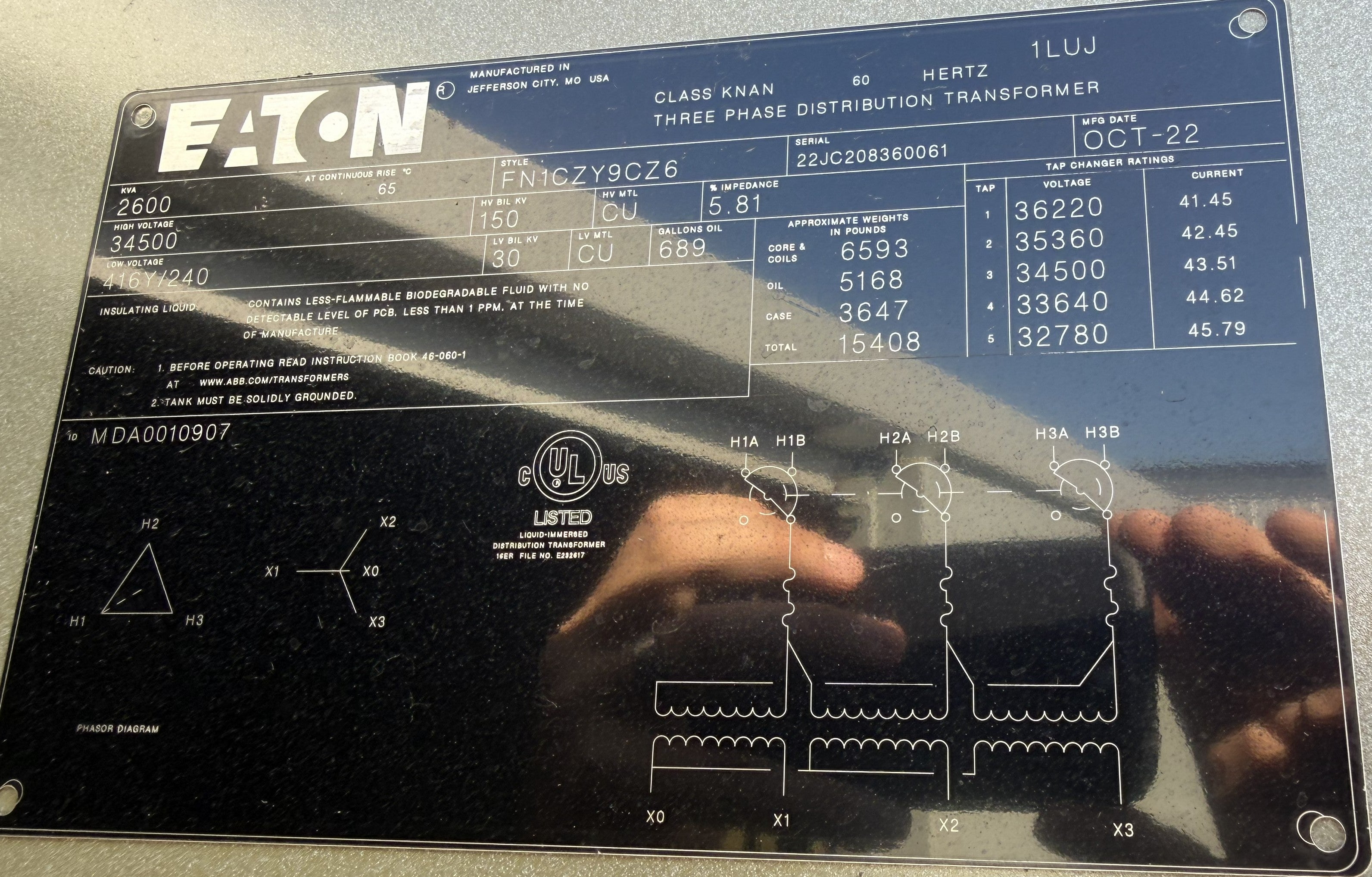 2,600 kVA Eaton Pad Mounted Transformer; HV 34,500; LV 416Y/240; FR3; Copper; Unused; SN 22JC208360061