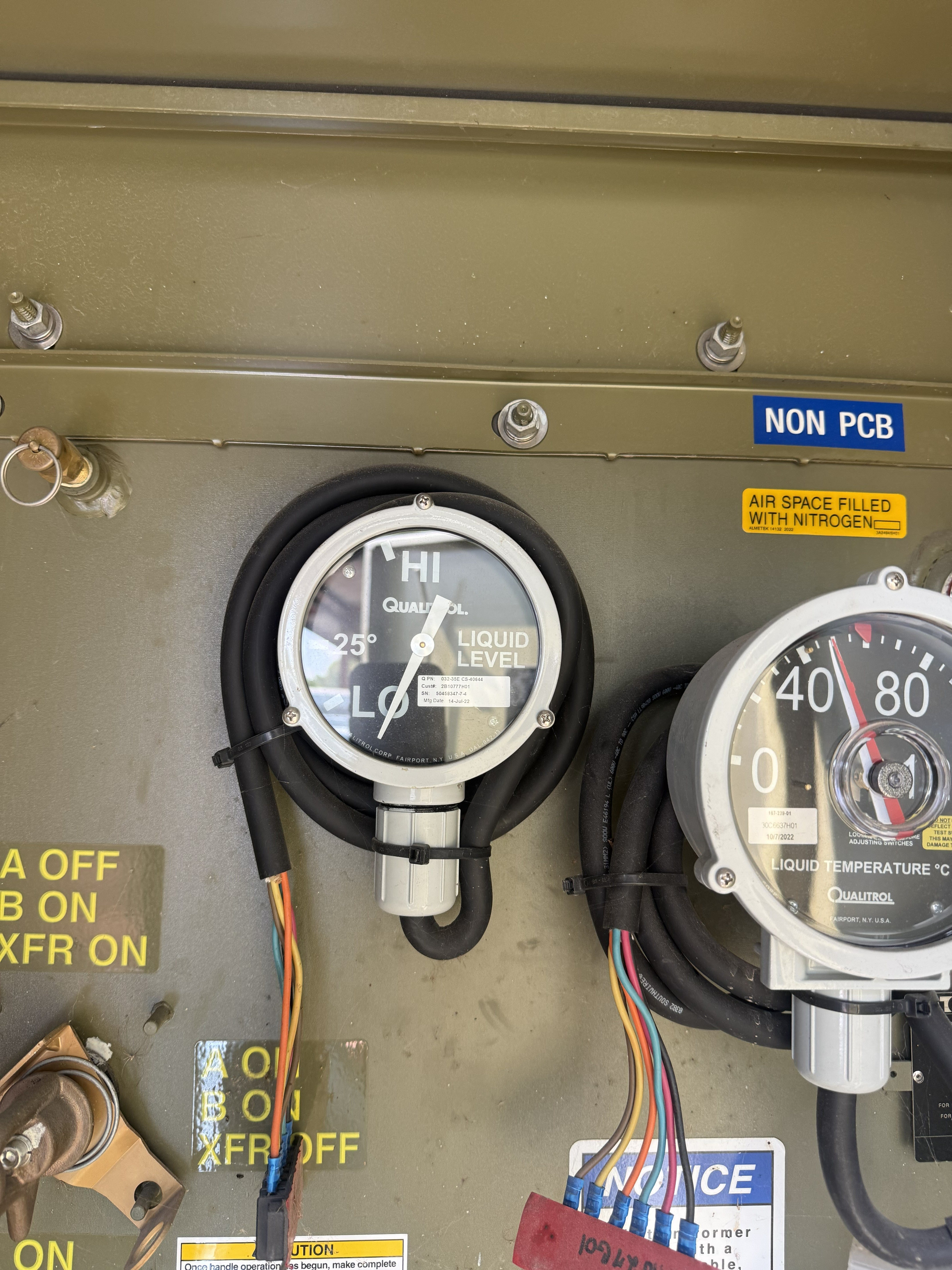 Damaged 2,600 kVA Eaton Pad Mounted Transformer; HV 34,500; LV 416Y/240; FR3; Copper; Unused; SN 22JC208360067