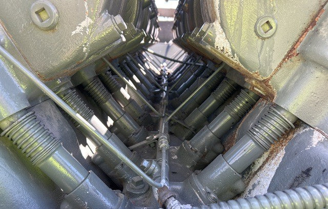 700 kW Continuous, Waukesha L7042GU Natural Gas Generator Set, only 1,199 hours!, 480Y / 277 Volts, 1,200 RPM, Radiator