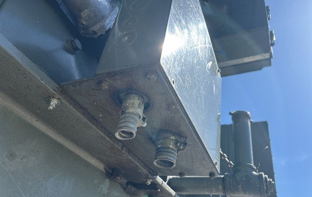 700 kW Continuous, Waukesha L7042GU Natural Gas Generator Set, only 1,199 hours!, 480Y / 277 Volts, 1,200 RPM, Radiator