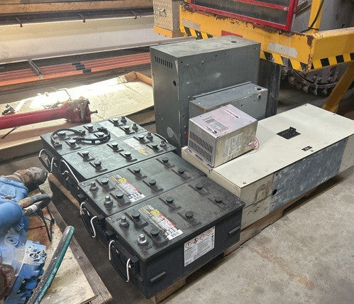 700 kW Continuous, Waukesha L7042GU Natural Gas Generator Set, only 1,199 hours!, 480Y / 277 Volts, 1,200 RPM, Radiator