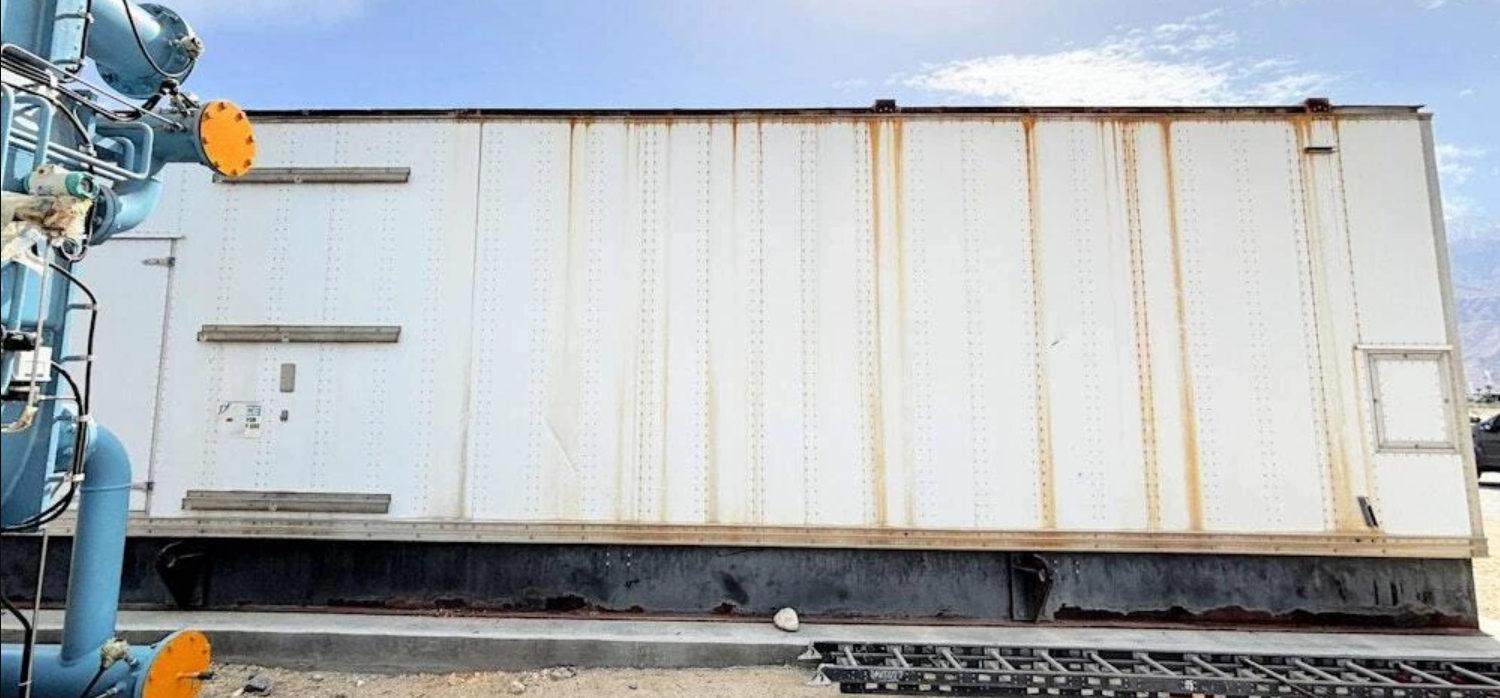 1,750 kW Standby or 1,575 kW Continuous, Waukesha P9390GSI Natural Gas Generator Set, Low Hours (< 1,000), 480Y / 277 Volts, 1,200 RPM, Enclosure, Catalyst, Radiator, 1994