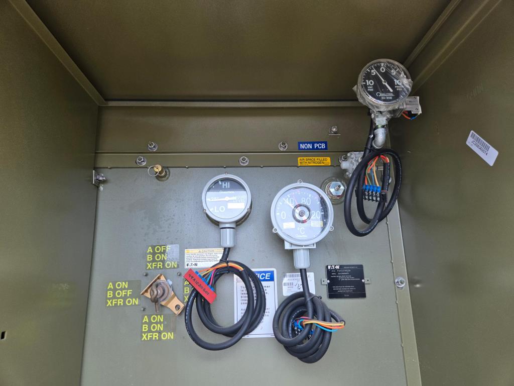 2,600 kVA Eaton Pad Mounted Transformer; HV 34,500; LV 416Y/240; FR3; Copper; Unused; SN 22JC208360061