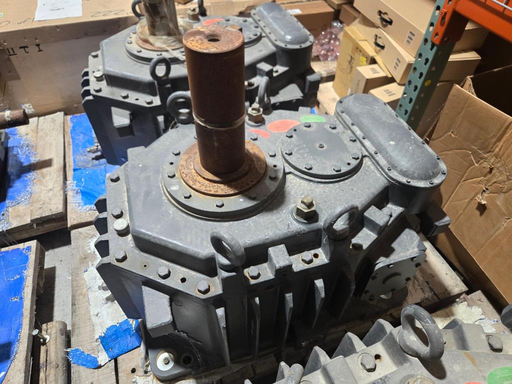 Falk Gear Drive For Cooling Tower, Matches With 150 HP WEG Motor (New / Unused), 2275CTAC2AU9-529 Year 2022 Type CTA 198hp Cooling Tower Enclosed Gear Drive. Ratio 9.5:1, Oil Capacity 8 Gallons. Input 1750rpm/Output184rpm, Texas
