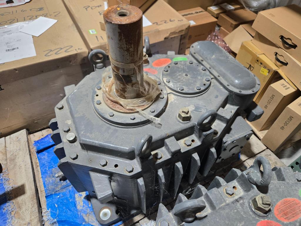 Falk Gear Drive For Cooling Tower, Matches With 150 HP WEG Motor (New / Unused), 2275CTAC2AU9-529 Year 2022 Type CTA 198hp Cooling Tower Enclosed Gear Drive. Ratio 9.5:1, Oil Capacity 8 Gallons. Input 1750rpm/Output184rpm, Texas