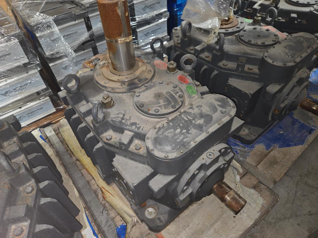 Falk Gear Drive For Cooling Tower, Matches With 150 HP WEG Motor (New / Unused), 2275CTAC2AU9-529 Year 2022 Type CTA 198hp Cooling Tower Enclosed Gear Drive. Ratio 9.5:1, Oil Capacity 8 Gallons. Input 1750rpm/Output184rpm, Texas