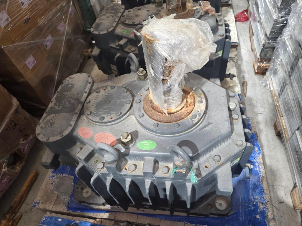 Falk Gear Drive For Cooling Tower, Matches With 150 HP WEG Motor (New / Unused), 2275CTAC2AU9-529 Year 2022 Type CTA 198hp Cooling Tower Enclosed Gear Drive. Ratio 9.5:1, Oil Capacity 8 Gallons. Input 1750rpm/Output184rpm, Texas