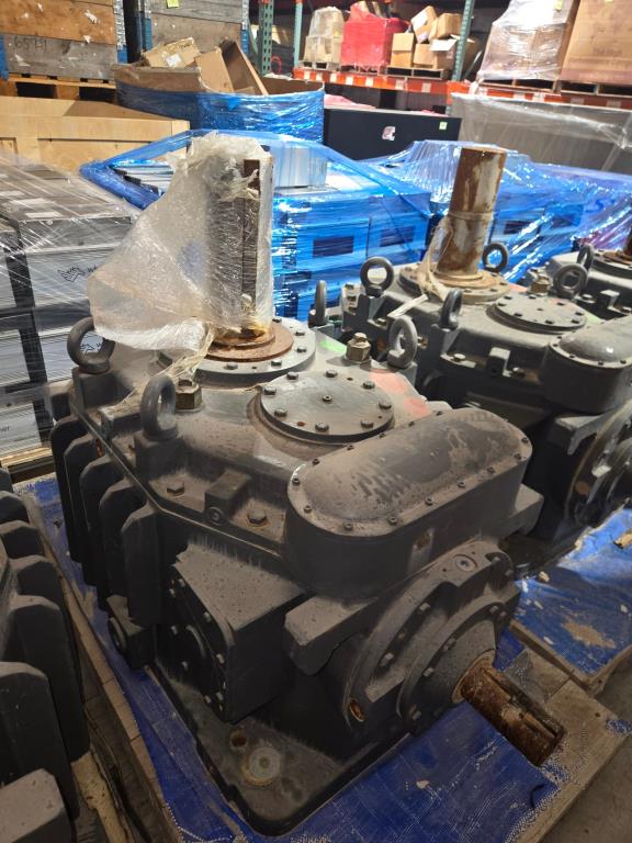 Falk Gear Drive For Cooling Tower, Matches With 150 HP WEG Motor (New / Unused), 2275CTAC2AU9-529 Year 2022 Type CTA 198hp Cooling Tower Enclosed Gear Drive. Ratio 9.5:1, Oil Capacity 8 Gallons. Input 1750rpm/Output184rpm, Texas