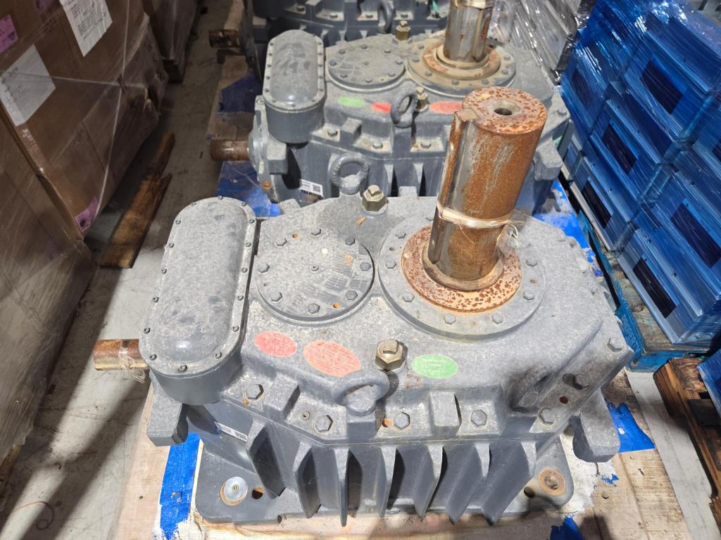 Falk Gear Drive For Cooling Tower, Matches With 150 HP WEG Motor (New / Unused), 2275CTAC2AU9-529 Year 2022 Type CTA 198hp Cooling Tower Enclosed Gear Drive. Ratio 9.5:1, Oil Capacity 8 Gallons. Input 1750rpm/Output184rpm, Texas