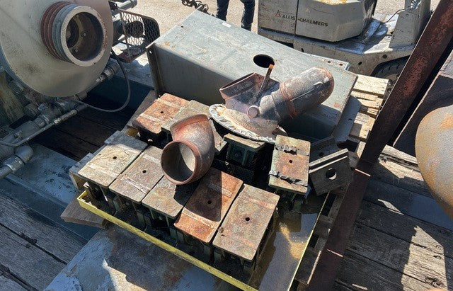 700 kW Continuous, Waukesha L7042GU Natural Gas Generator Set, only 1,199 hours!, 480Y / 277 Volts, 1,200 RPM, Radiator