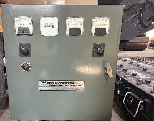 700 kW Continuous, Waukesha L7042GU Natural Gas Generator Set, only 1,199 hours!, 480Y / 277 Volts, 1,200 RPM, Radiator