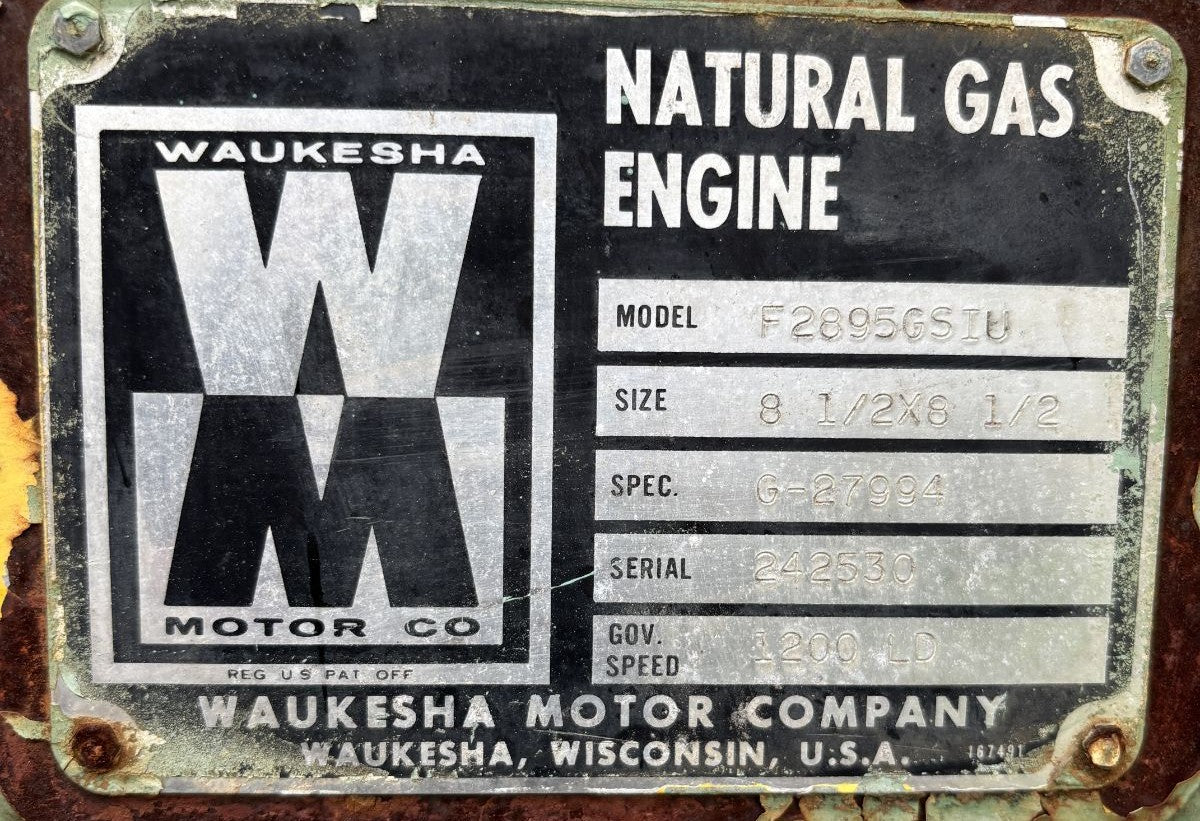 500 kW Continuous, Waukesha F2895GSIU Natural Gas Generator Set, Low 990 hours! 480Y / 277 Volts, 1,200 RPM, Radiator